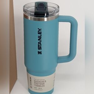 NEW Stanley cup The Quencher ProTour Flip Straw Tumbler 40 OZ - Agave☃️